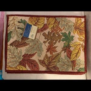 Price drop!! 🍁 New Fall (4) Brocade Placemats.